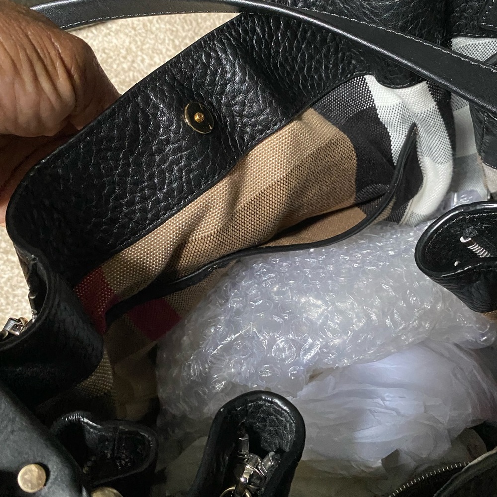 PEBBLE LEATHER BURBERRY BAG